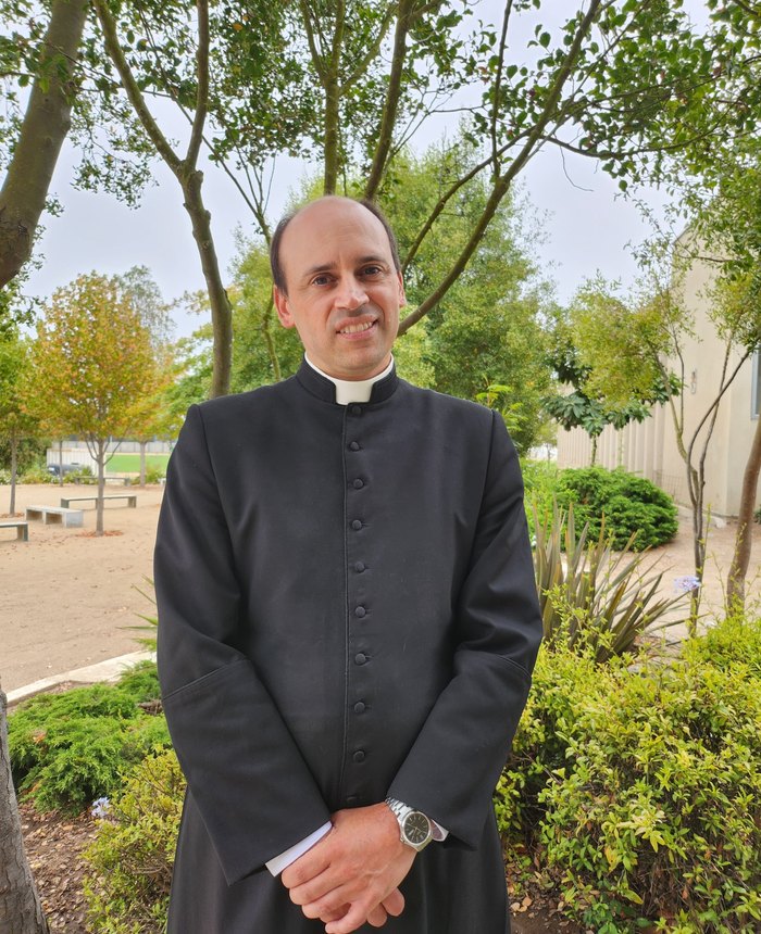 Padre Nicolás Vergara, capellán del Colegio Montemar